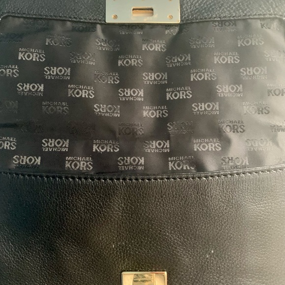 Michael Kors Black Handbag Purse with Gold Chain Strap - Picture 5 of 7